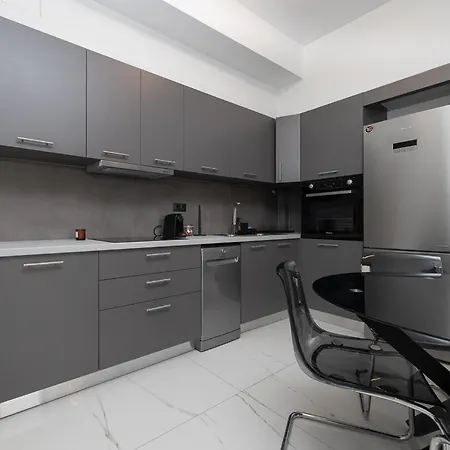 Icarus Apartment